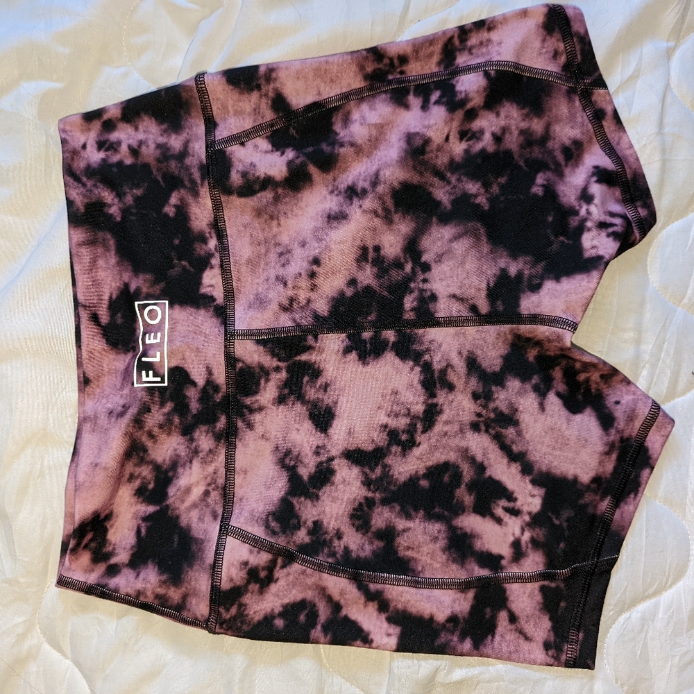FLEO shorts